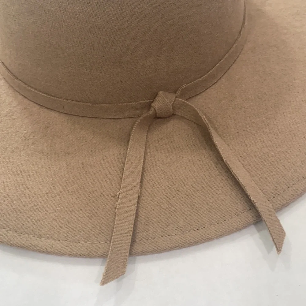 Isa & Stef wool‎ floppy hat in tan beige neutral color